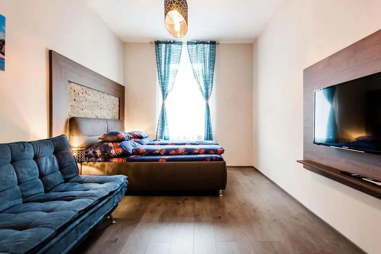 Blue And Silver Apartments City Park Budapest 0*,  Ungern